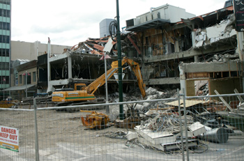 地震後のクライストチャーチ大聖堂広場